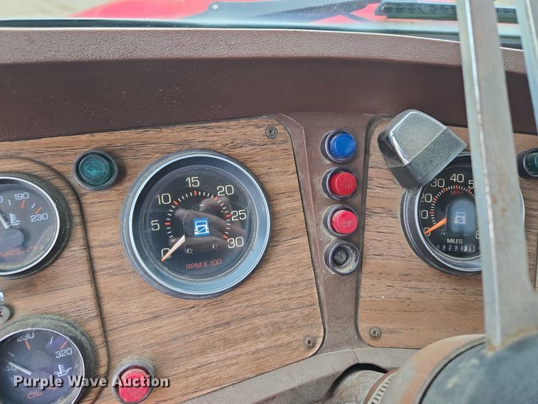 image for item EF1795 1988 WhiteGMC WIA Areo semi truck