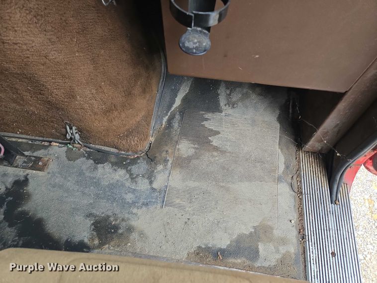 image for item EF1795 1988 WhiteGMC WIA Areo semi truck