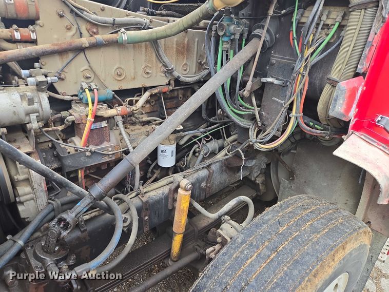 image for item EF1795 1988 WhiteGMC WIA Areo semi truck