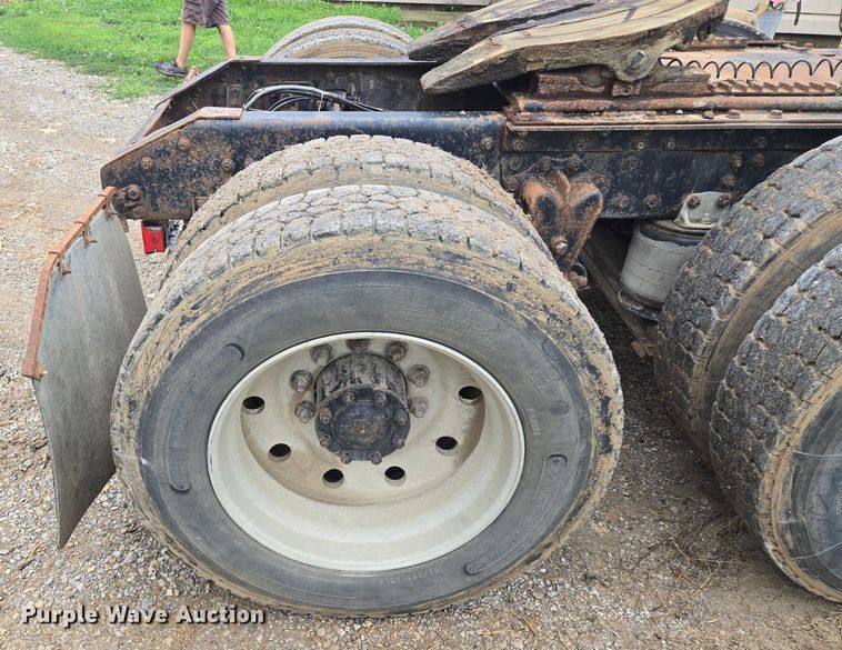 image for item EF1795 1988 WhiteGMC WIA Areo semi truck