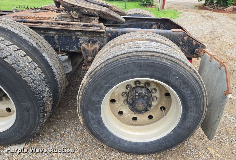 image for item EF1795 1988 WhiteGMC WIA Areo semi truck