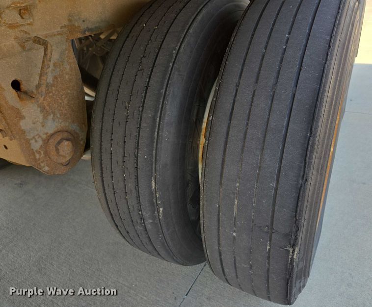 image for item EF1852 2006 Stroughton AVW-535T-S-C-AR dry van trailer