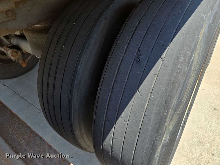 image for item EF1852 2006 Stroughton AVW-535T-S-C-AR dry van trailer