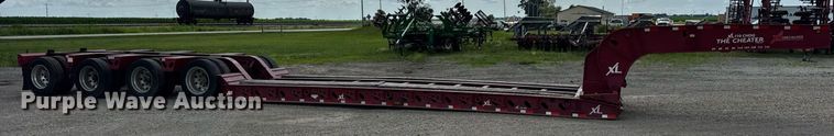 image for item EF2105 2006 XL Specialized XL 110 CHDG lowboy equipment trailer