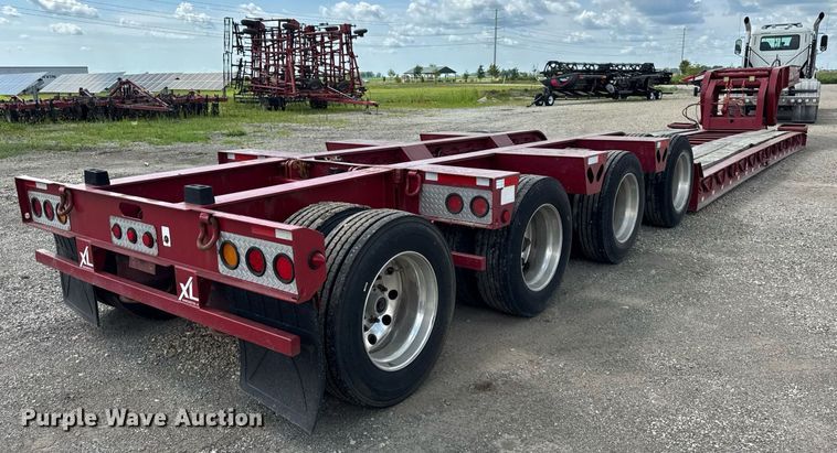 image for item EF2105 2006 XL Specialized XL 110 CHDG lowboy equipment trailer