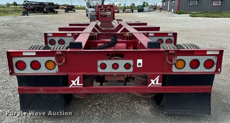image for item EF2105 2006 XL Specialized XL 110 CHDG lowboy equipment trailer