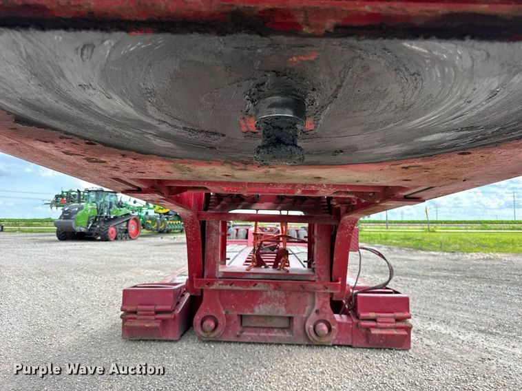 image for item EF2105 2006 XL Specialized XL 110 CHDG lowboy equipment trailer