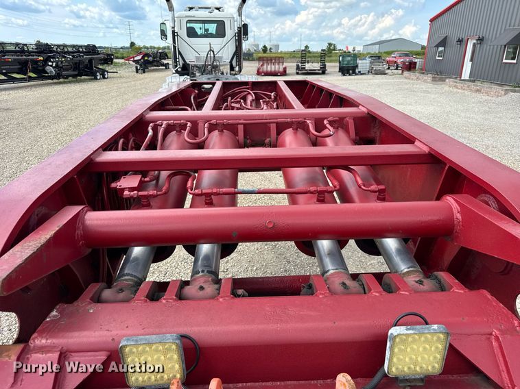 image for item EF2105 2006 XL Specialized XL 110 CHDG lowboy equipment trailer