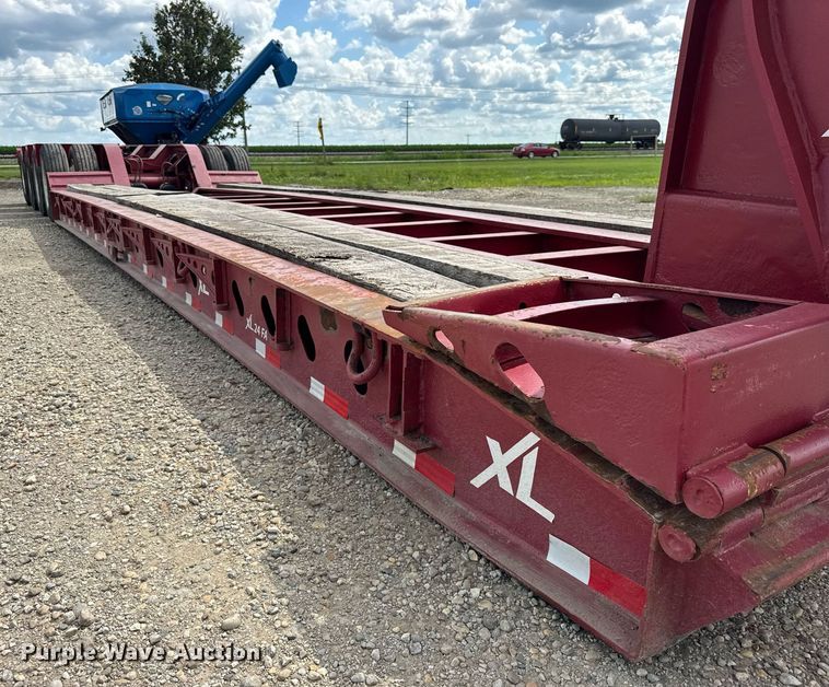 image for item EF2105 2006 XL Specialized XL 110 CHDG lowboy equipment trailer