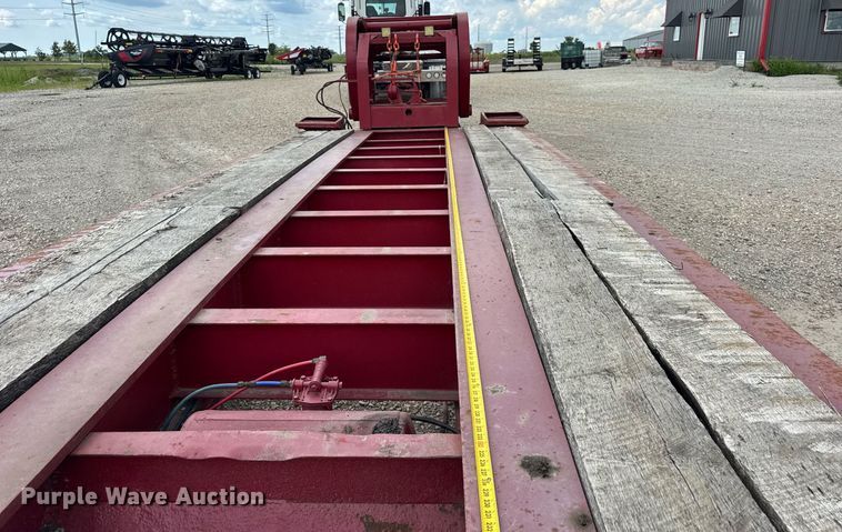 image for item EF2105 2006 XL Specialized XL 110 CHDG lowboy equipment trailer