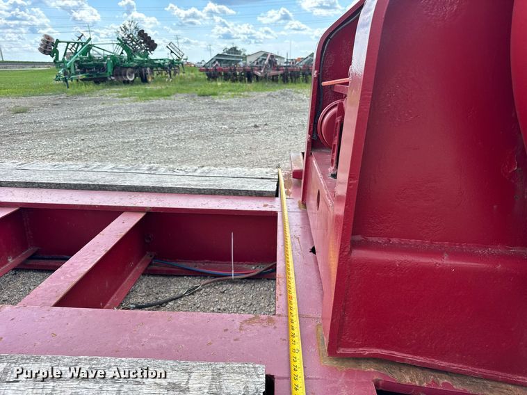 image for item EF2105 2006 XL Specialized XL 110 CHDG lowboy equipment trailer