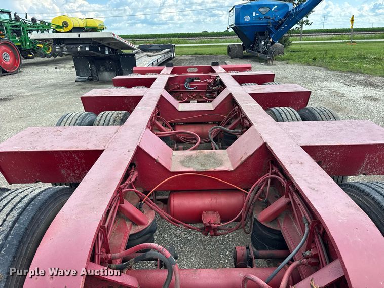 image for item EF2105 2006 XL Specialized XL 110 CHDG lowboy equipment trailer