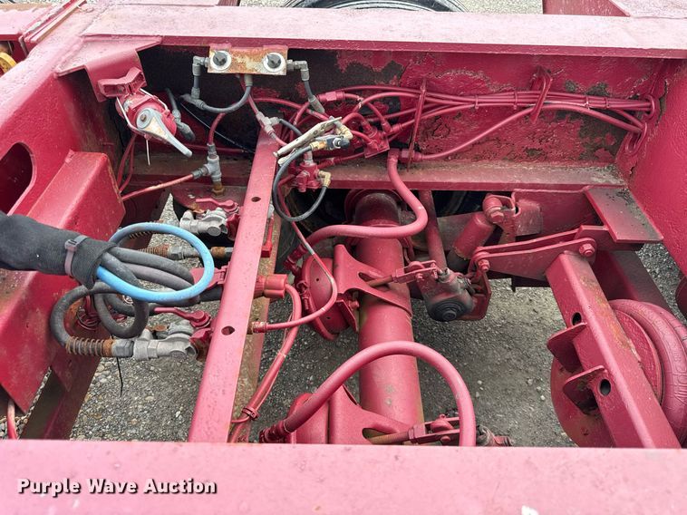 image for item EF2105 2006 XL Specialized XL 110 CHDG lowboy equipment trailer