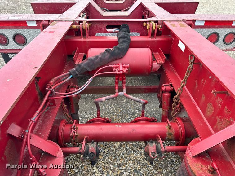 image for item EF2105 2006 XL Specialized XL 110 CHDG lowboy equipment trailer