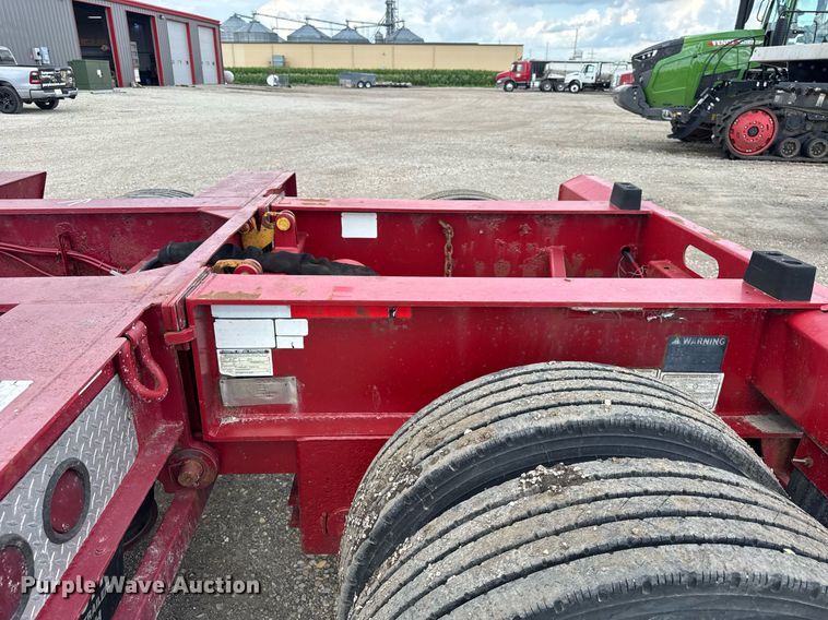 image for item EF2105 2006 XL Specialized XL 110 CHDG lowboy equipment trailer