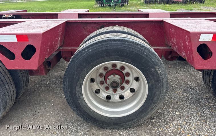 image for item EF2105 2006 XL Specialized XL 110 CHDG lowboy equipment trailer