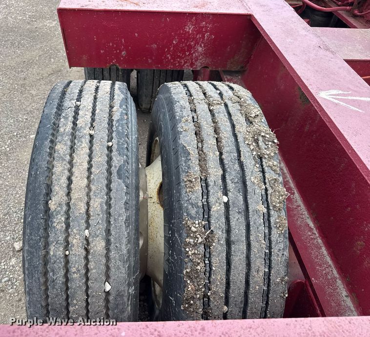 image for item EF2105 2006 XL Specialized XL 110 CHDG lowboy equipment trailer