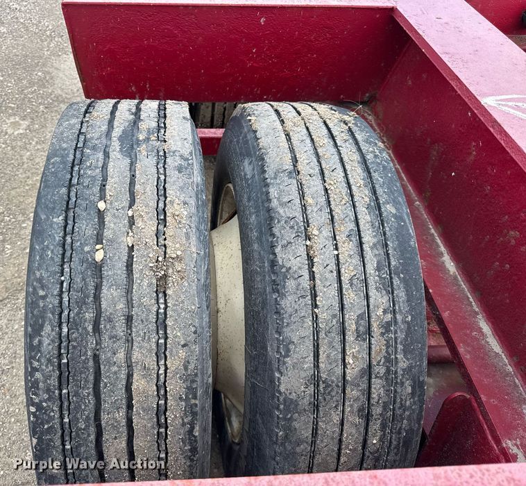 image for item EF2105 2006 XL Specialized XL 110 CHDG lowboy equipment trailer