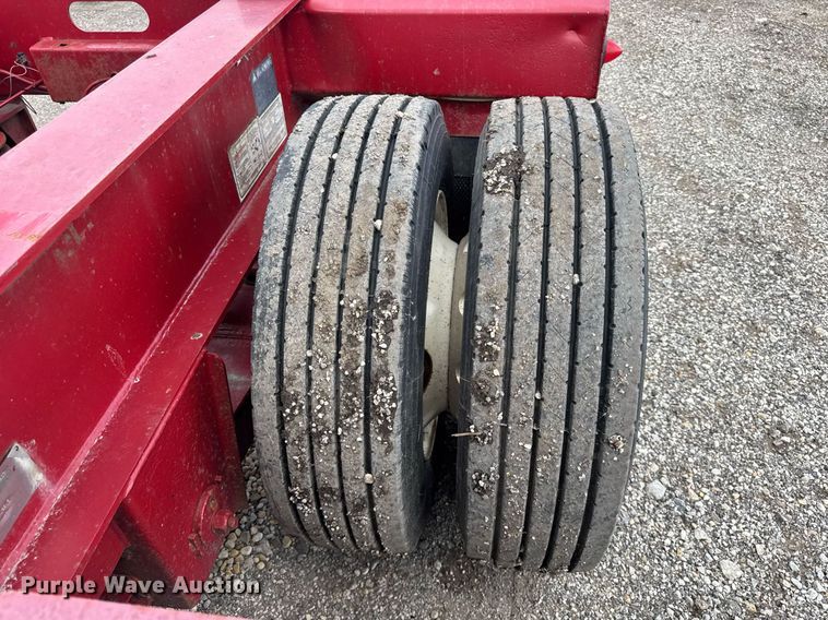 image for item EF2105 2006 XL Specialized XL 110 CHDG lowboy equipment trailer