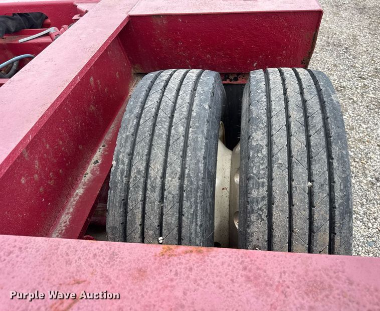 image for item EF2105 2006 XL Specialized XL 110 CHDG lowboy equipment trailer