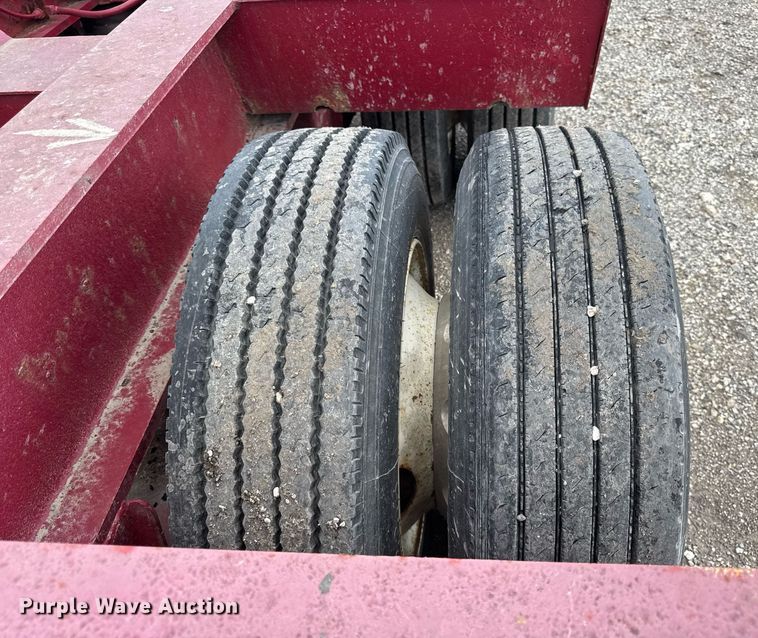 image for item EF2105 2006 XL Specialized XL 110 CHDG lowboy equipment trailer