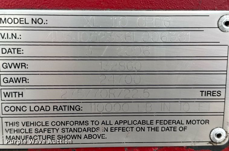 image for item EF2105 2006 XL Specialized XL 110 CHDG lowboy equipment trailer