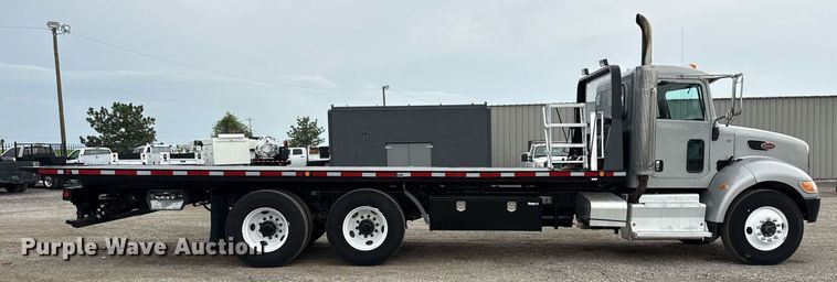 image for item EG5787 2011 Peterbilt 348 tow truck