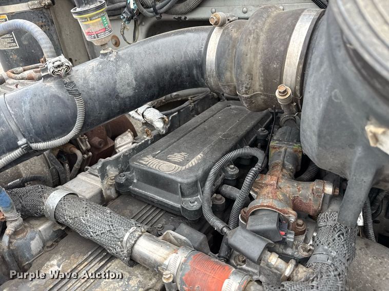 image for item EG5787 2011 Peterbilt 348 tow truck