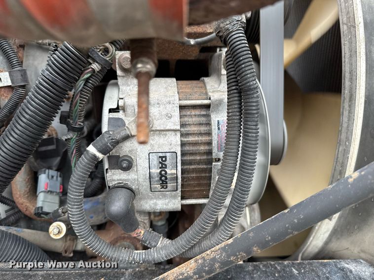 image for item EG5787 2011 Peterbilt 348 tow truck