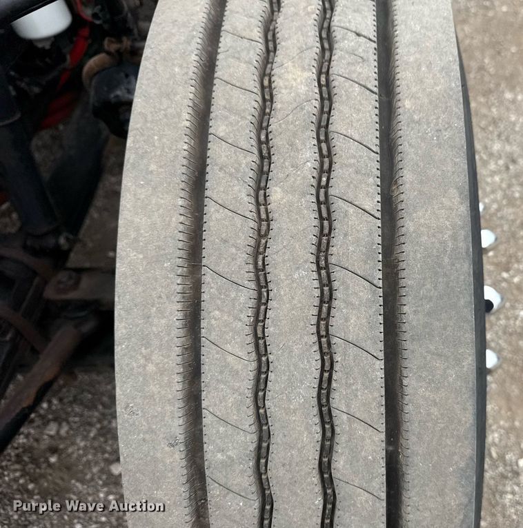 image for item EG5787 2011 Peterbilt 348 tow truck