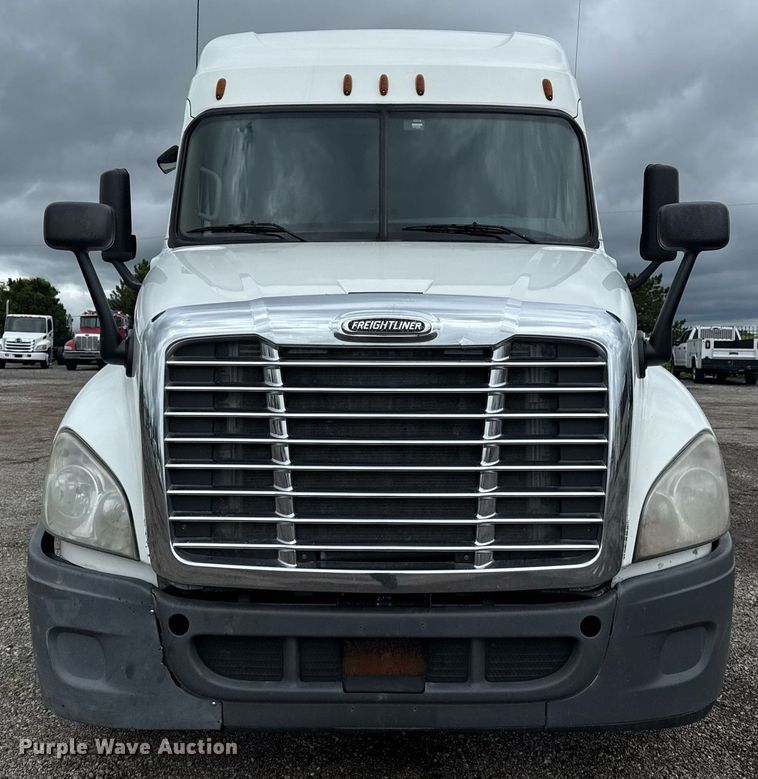 CAMIóN CAMAROTE 2012 FREIGHTLINER