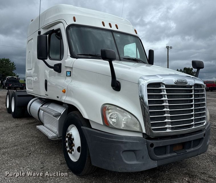 CAMIóN CAMAROTE 2012 FREIGHTLINER