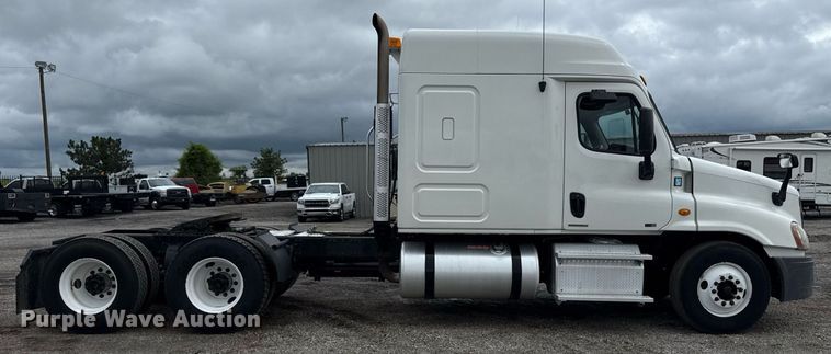 CAMIóN CAMAROTE 2012 FREIGHTLINER