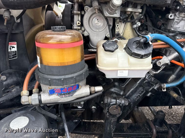 image for item EG5865 2012 Freightliner Cascadia semi truck