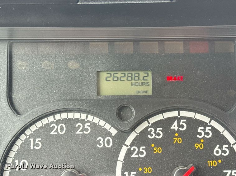 image for item EG5865 2012 Freightliner Cascadia semi truck