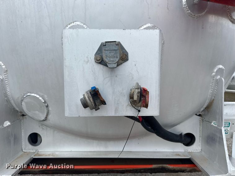 image for item EG6021 2012 Dragon Products LTD. vacuum trailer