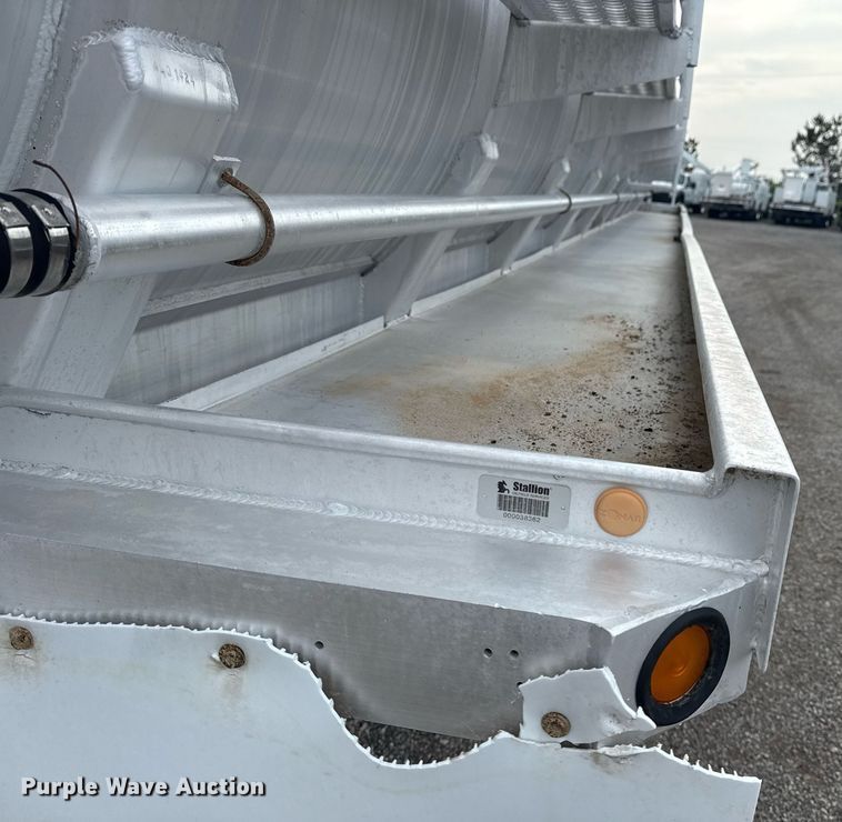 image for item EG6021 2012 Dragon Products LTD. vacuum trailer