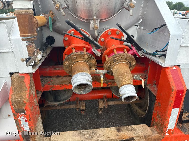 image for item EG6021 2012 Dragon Products LTD. vacuum trailer