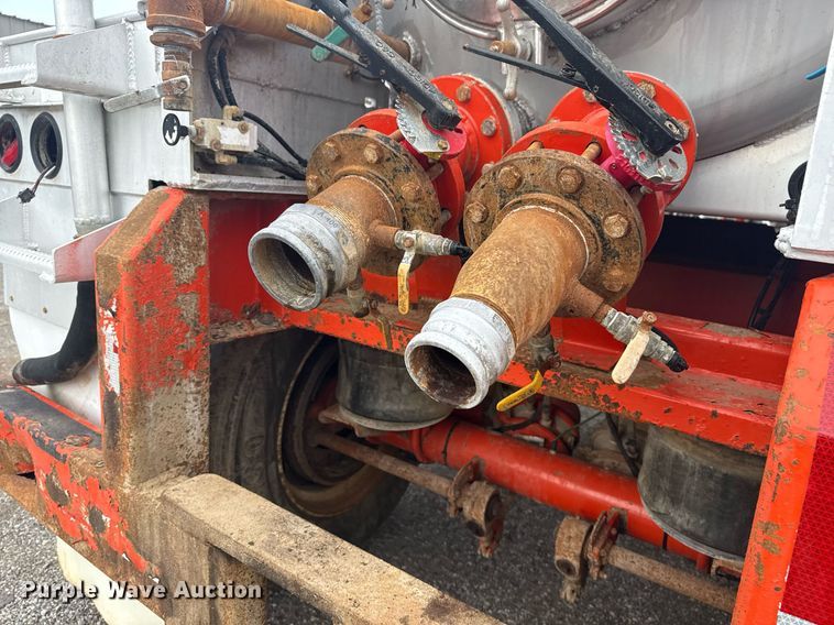 image for item EG6021 2012 Dragon Products LTD. vacuum trailer