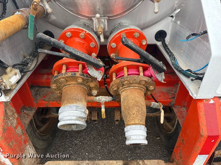 image for item EG6021 2012 Dragon Products LTD. vacuum trailer