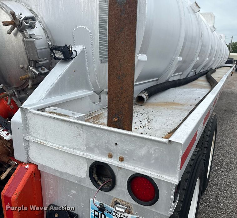 image for item EG6021 2012 Dragon Products LTD. vacuum trailer