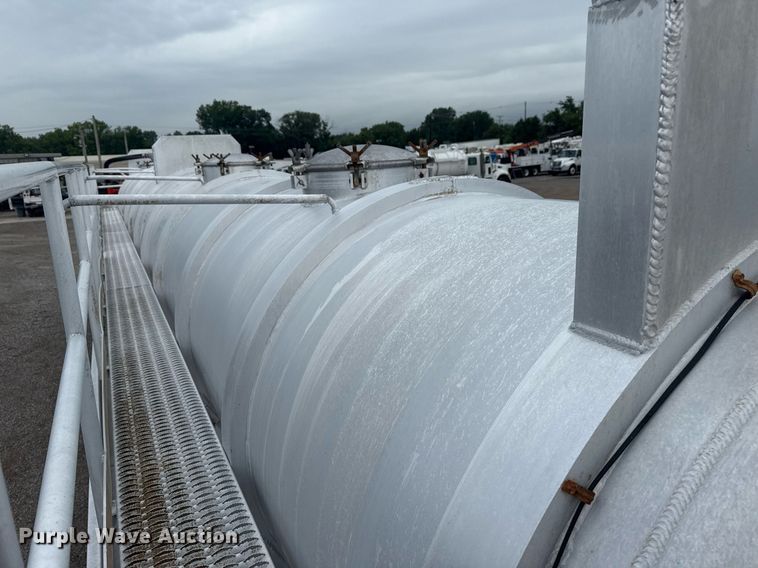 image for item EG6021 2012 Dragon Products LTD. vacuum trailer