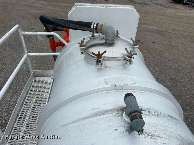 image for item EG6021 2012 Dragon Products LTD. vacuum trailer