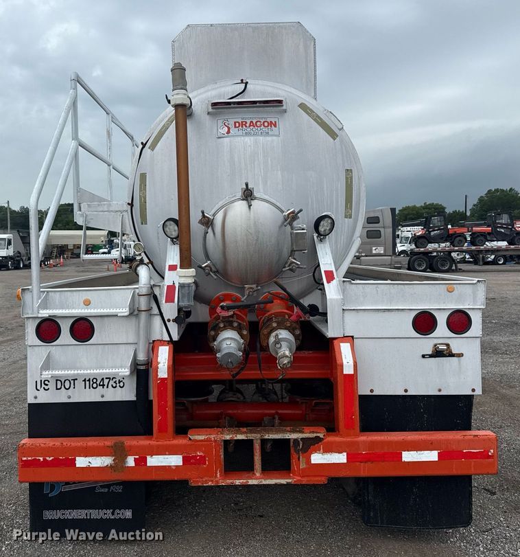 image for item EG6022 2012 Dragon Products LTD. vacuum trailer