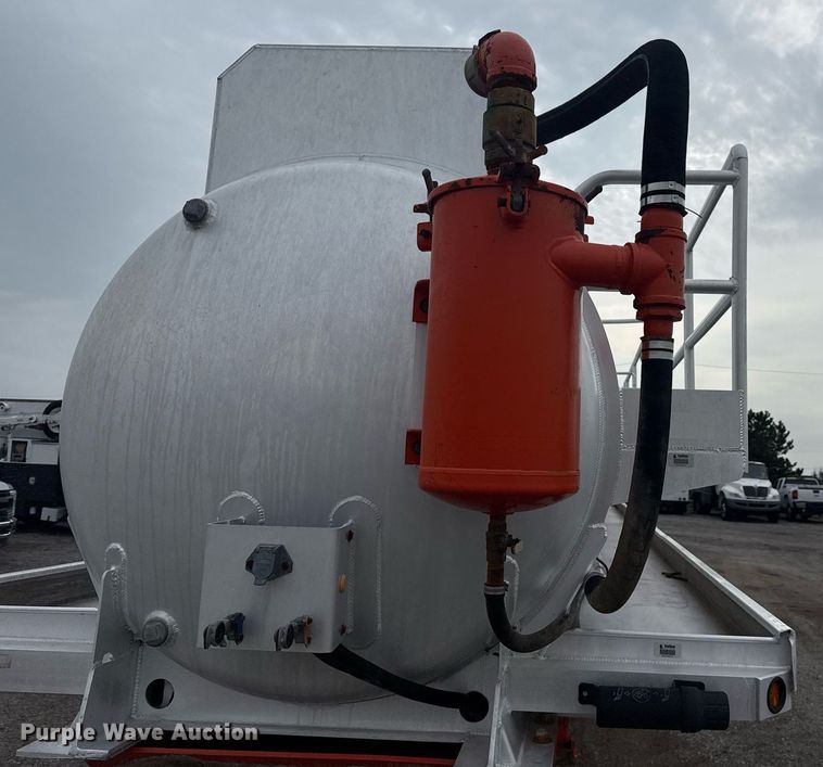 image for item EG6022 2012 Dragon Products LTD. vacuum trailer