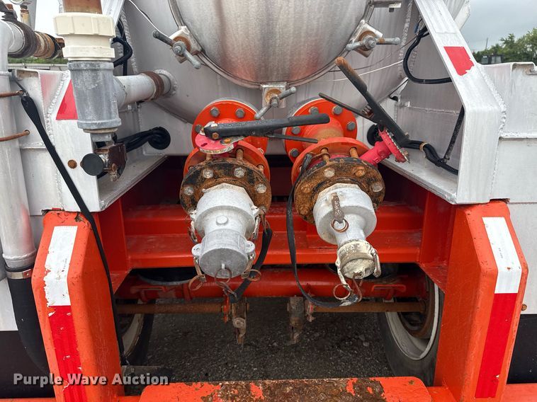 image for item EG6022 2012 Dragon Products LTD. vacuum trailer