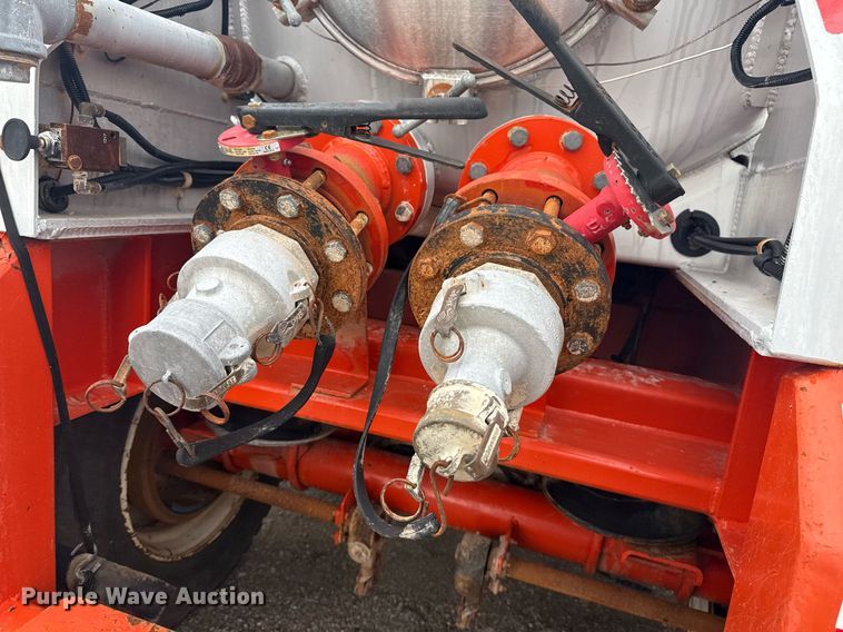 image for item EG6022 2012 Dragon Products LTD. vacuum trailer