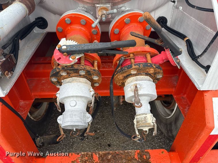 image for item EG6022 2012 Dragon Products LTD. vacuum trailer