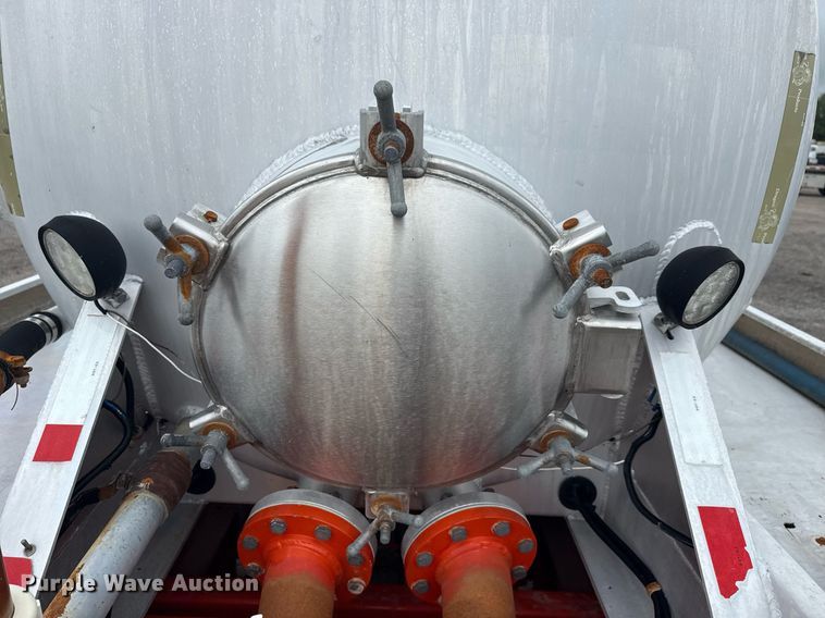 image for item EG6022 2012 Dragon Products LTD. vacuum trailer