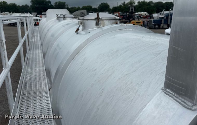 image for item EG6022 2012 Dragon Products LTD. vacuum trailer